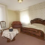 B&B Senoji 팔랑가