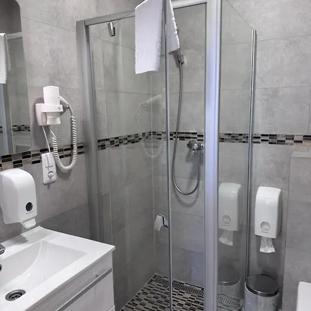 Senoji לינה וארוחת בוקר 3*