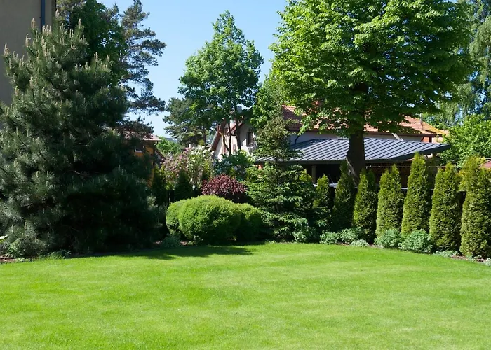 Senoji Bed & Breakfast 3*